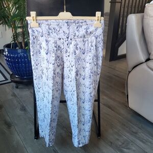 Raffinella Pastel Print Strech Capris for Women, Size 6